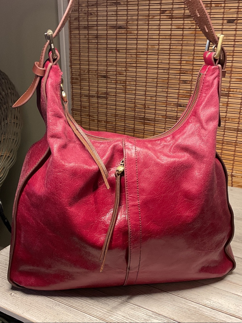 Hobo international Logan Berry Leather Marley Leather Red Shoulder Bag Purse EUC